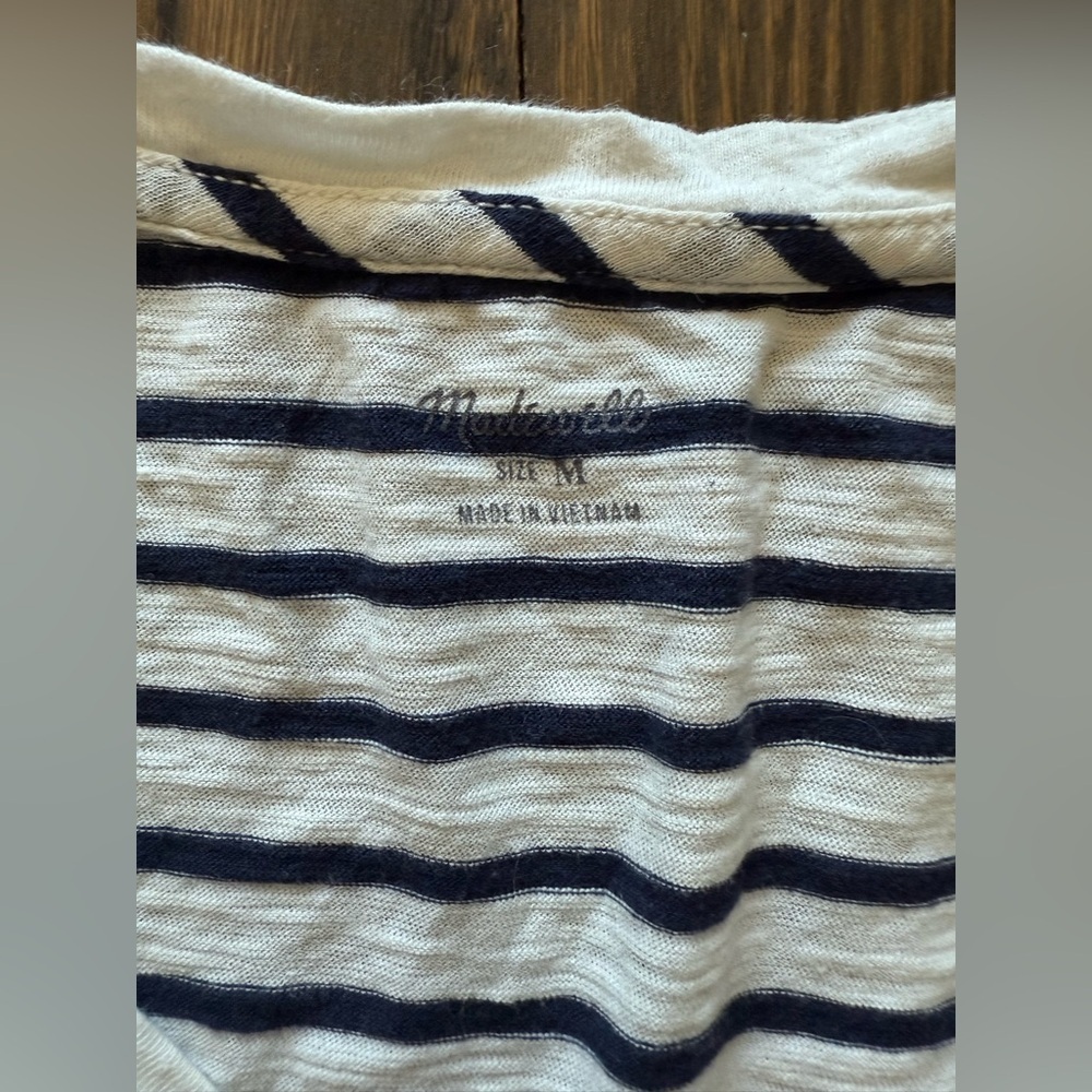 Madewell Theresa V-neck Navy Striped Tee Medium - Picture 4 of 4